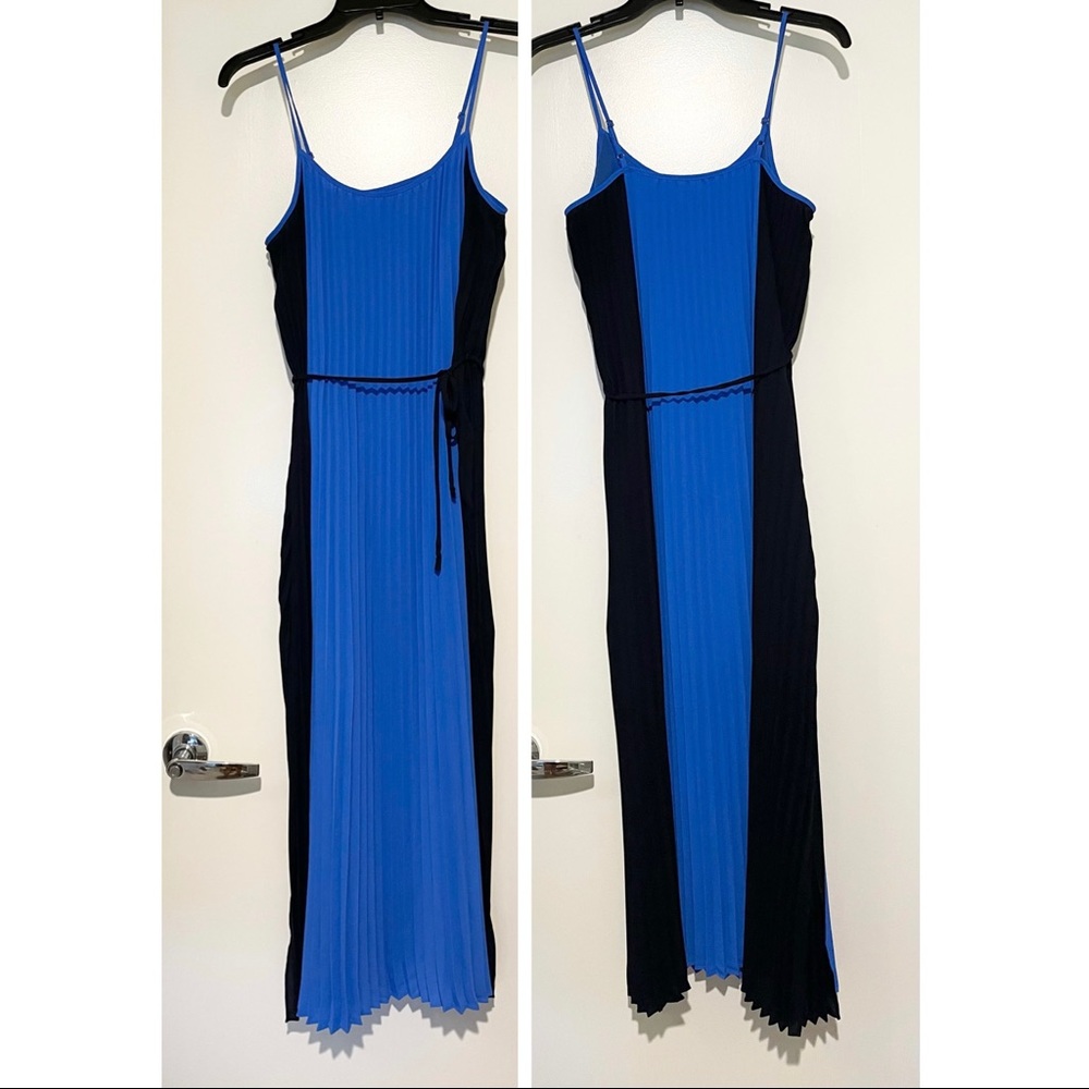 Banana Republic accordion pleated maxi dress